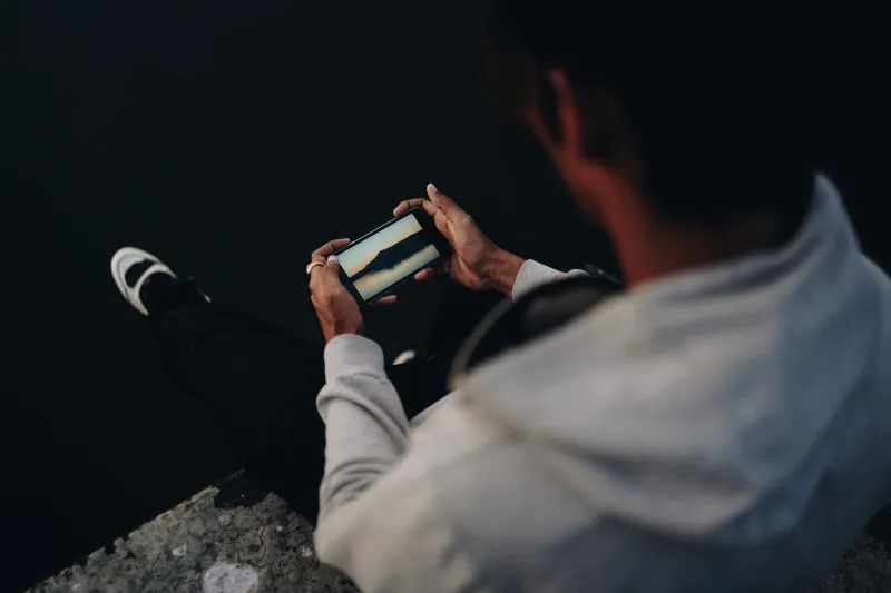 Scrolling Into the Void: How Your Favorite Apps Figured Out You Were Lonely Before You Did